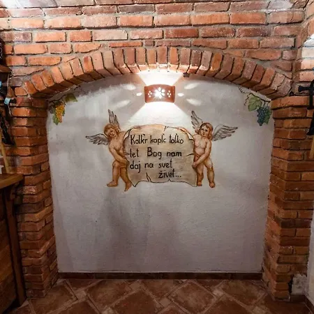 In Kranjska Krain 42901 * Dvor