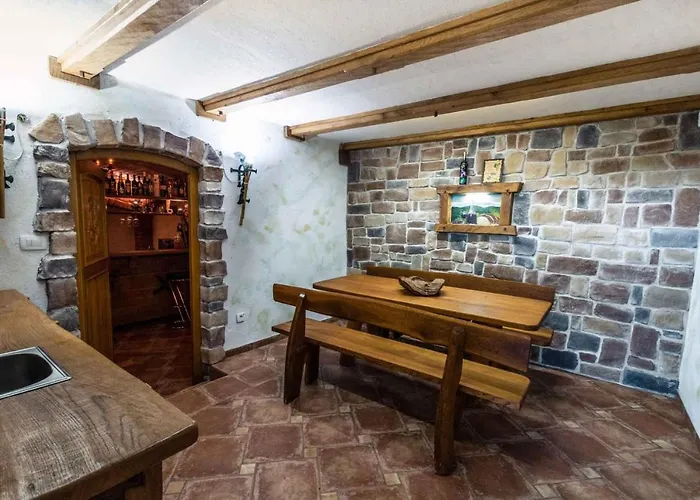 In Kranjska Krain 42901 * Dvor