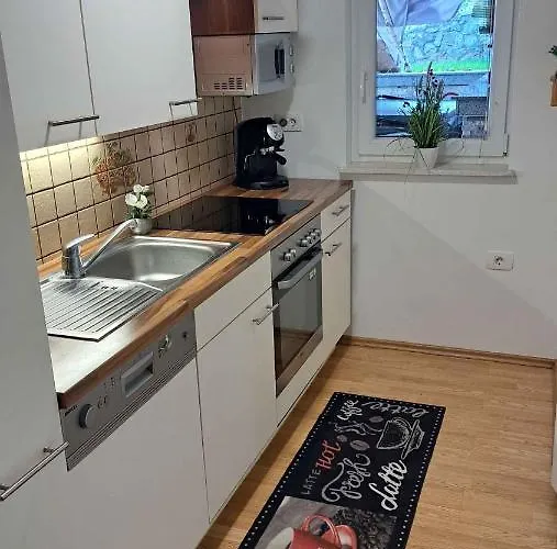 In Kranjska Krain 42901 * Dvor