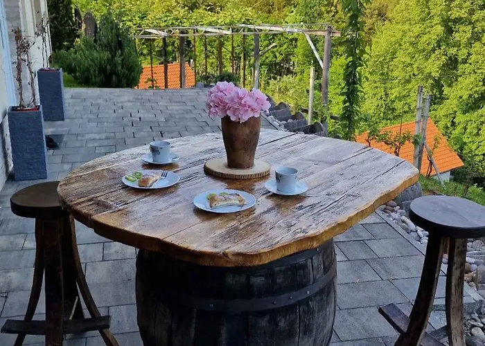 In Kranjska Krain 42901 * Dvor